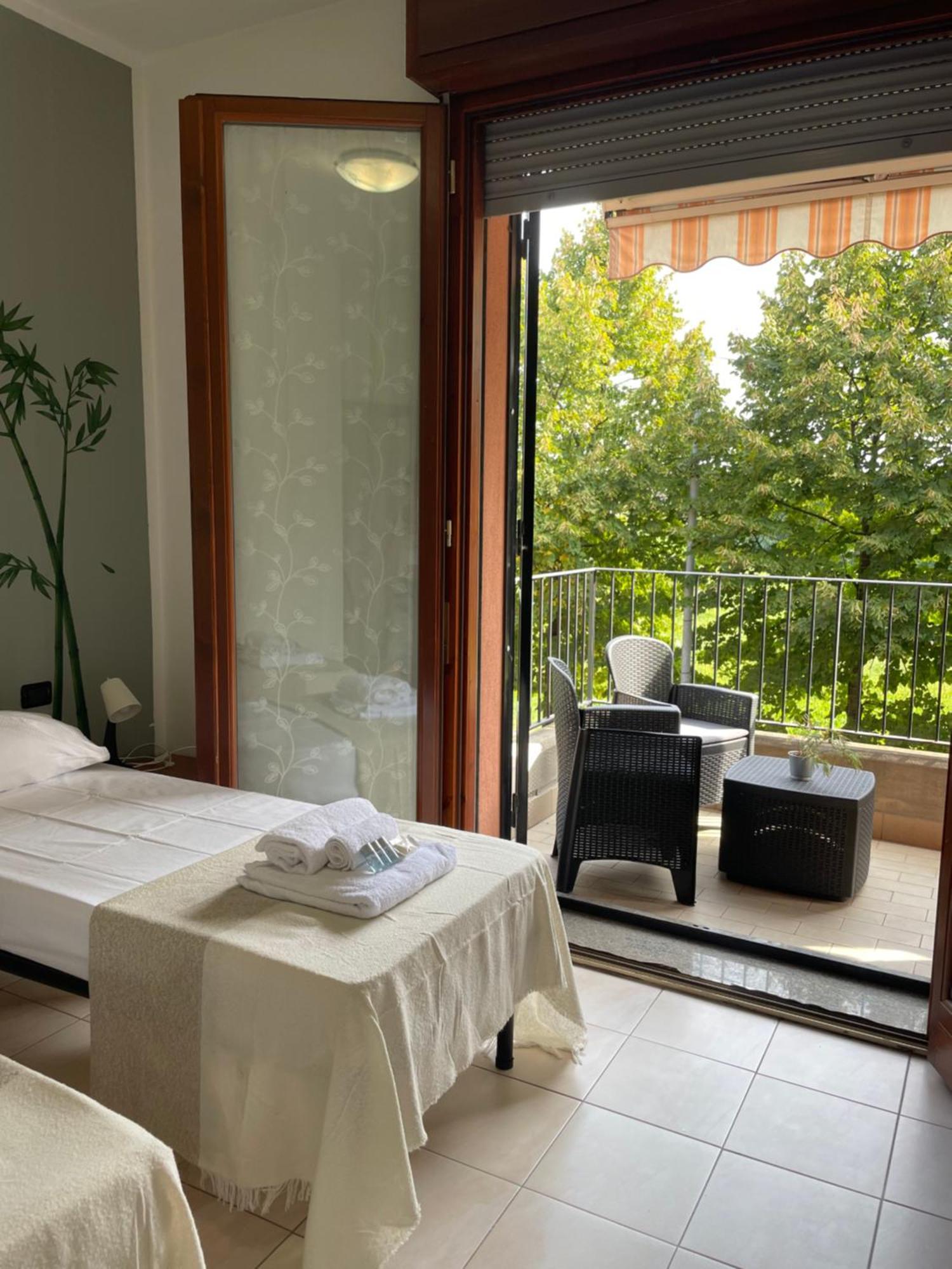 Bamboo Apartment Rho Exteriér fotografie